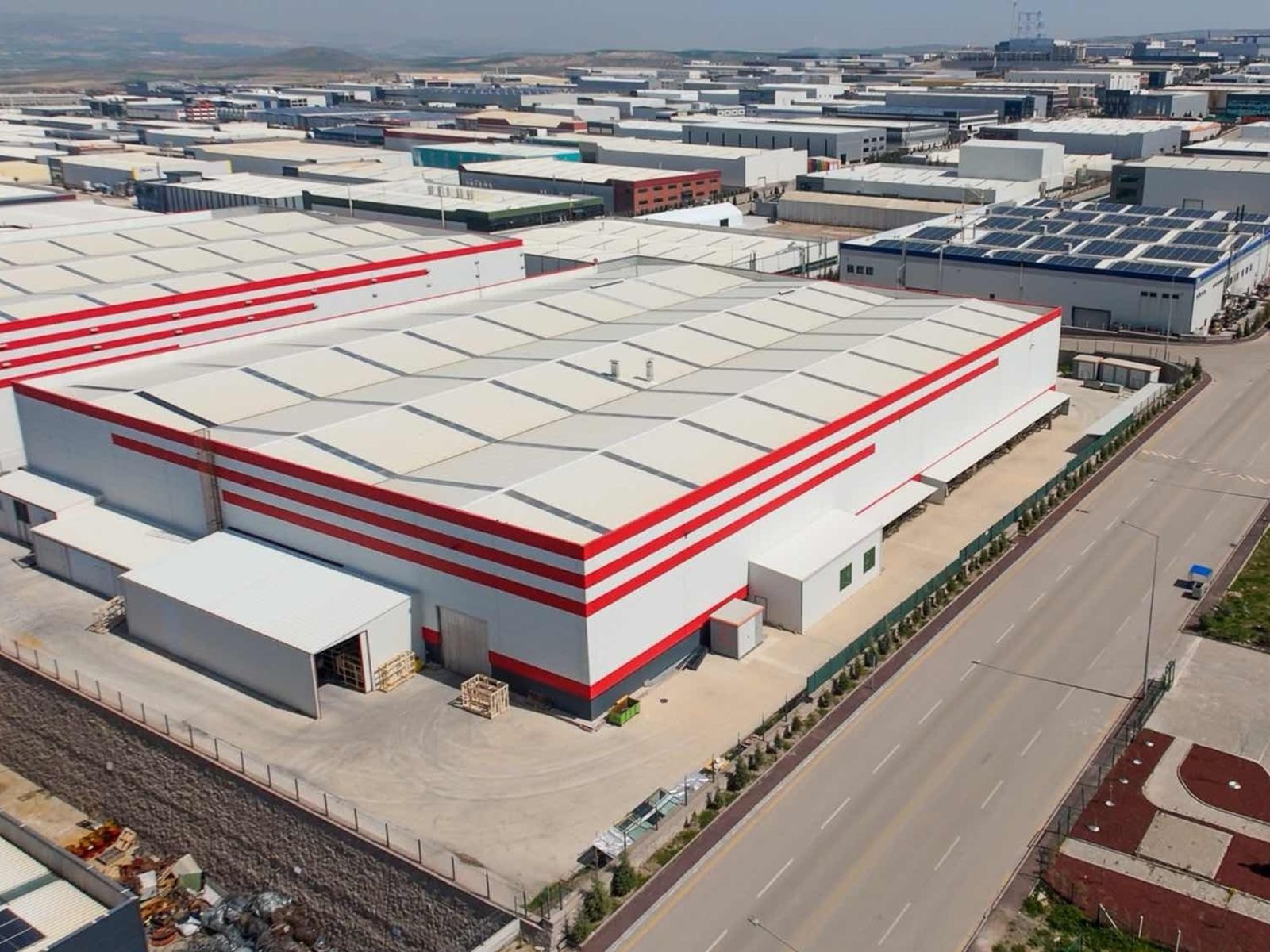 ASO 2.OSB'de tam faturalı 8.117 m² kapalı alanlı fabrika — 1